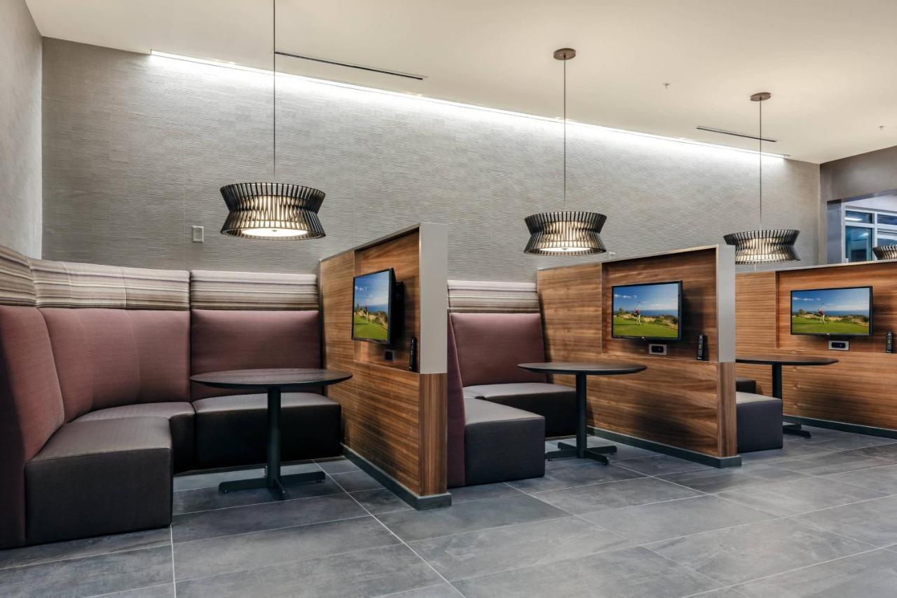 Courtyard By Marriott Savannah Airport Pooler Bagian luar foto