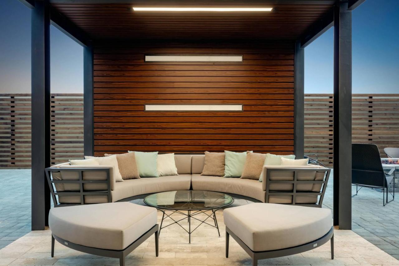 Courtyard By Marriott Savannah Airport Pooler Bagian luar foto